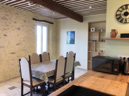 Maison de charme dans un Hameau Provençal (Maison de charme dans un Hameau Provencal) in Les Mees