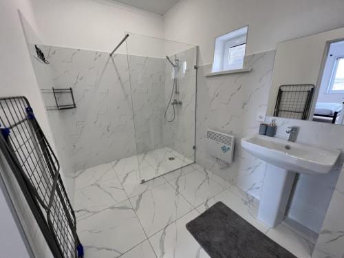 cabină de duș, Lake View in Burabay