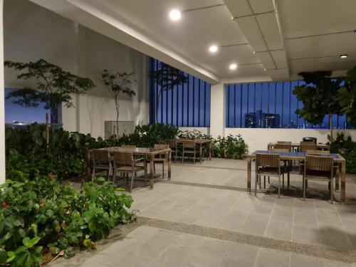 Walk 1Min to Pavilion2 I King Size Bed SkyPool near Bukit Jalil Recreation Park