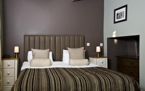 Royal Hotel - image 6