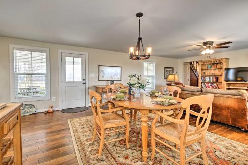 Annys Farm House in Round Hill Wine Country! - image 8