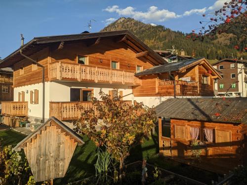 Ciasa Giorgina - Apartment - Pozza di Fassa