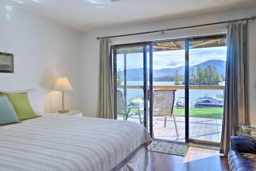 . Bolton Landing Suite with Deck, Lake George Access