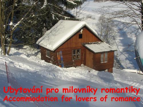 Srub na svahu sjezdovky v Radvanicích (Srub na svahu sjezdovky v Radvanicich) in ชวาเลซ