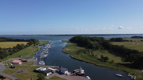 Wohlfuehl-Orte24 am Hafen in Schaprode, Rügen