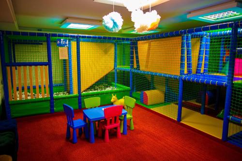 Hotel Alpin - main image