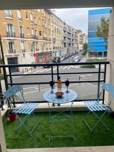 Studio avec balcon et parking en sous-sol - Location saisonnière - Boulogne-Billancourt