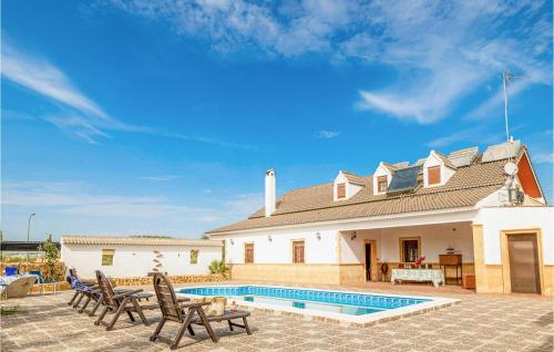 Amazing Home In Lucena With Outdoor Swimming Pool And 7 Bedrooms - Lucena