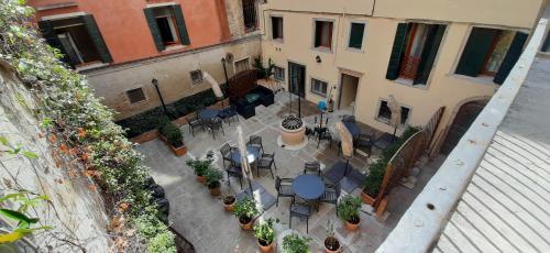 Corte del Doge di Rialto, Venice (photo 5)