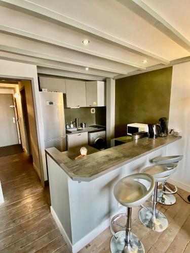 T3 duplex parking privé gratuit sur place, Bordeaux (Foto 9)