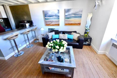 Superbe T3 duplex parking privé gratuit sur place, Бордо