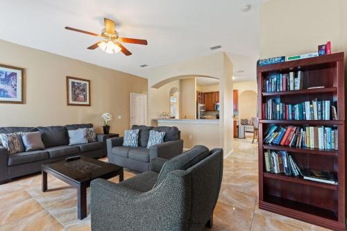 Holiday Rest in Poinciana