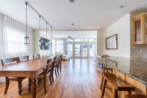 Amazing Family Home in Bay Head close to the beach in Bay Head, USA