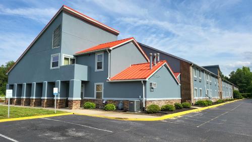 Stonewood Inn & Suites of Carrollton - Smithfield