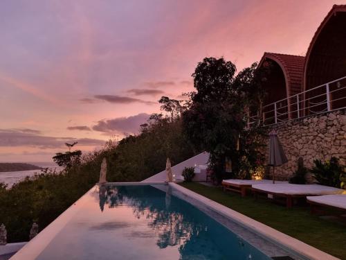 Butterfly Villas Nusa Ceningan Room Type - Deluxe Double Room with Sea View