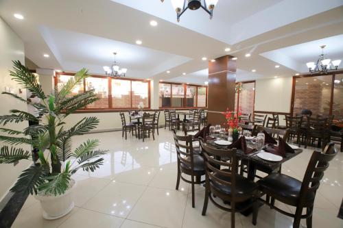 Restorāns, Lantern Serviced Apartments in Maralala