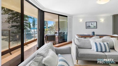 The Pines Executive Apartment Manly - Unit 1 (Lower)