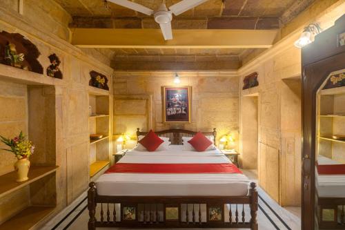 WelcomHeritage Mandir Palace near Patwa-ki-Haveli