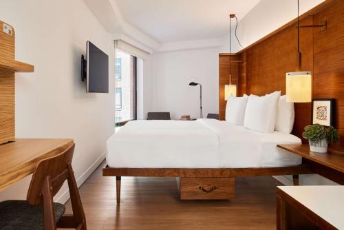 404667804 Arlo SoHo