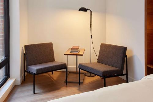 404667810 Arlo SoHo