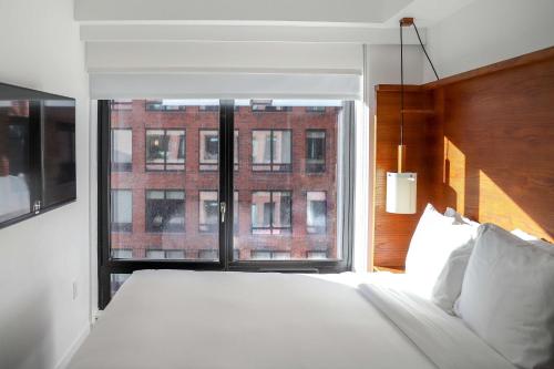404667856 Arlo SoHo