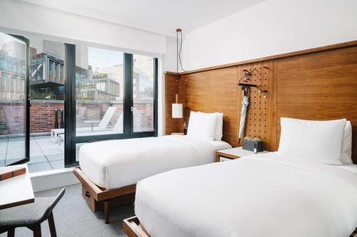 404667869 Arlo SoHo
