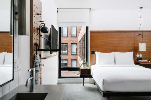 404667876 Arlo SoHo