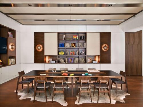 404667937 Arlo SoHo