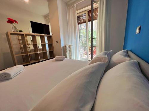 Double Room image 10