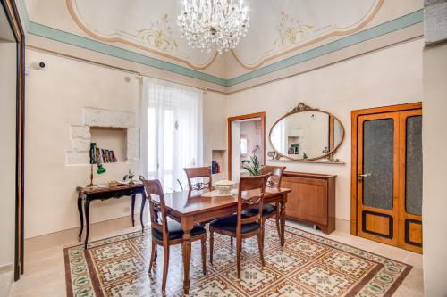 Palazzo Stunis - Dimora di Charme in Остуни