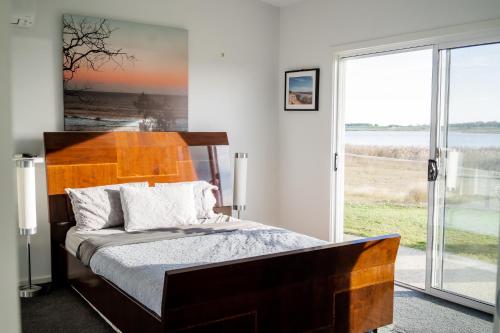 Coorong Island Retreat - Farm Stay at Pet Friendly Property