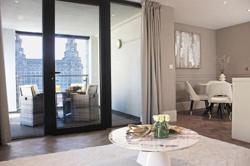 Alur Apartments Liverpool - main image
