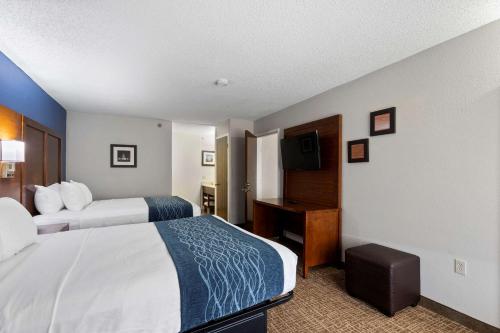 Comfort Inn & Suites St Louis-Hazelwood