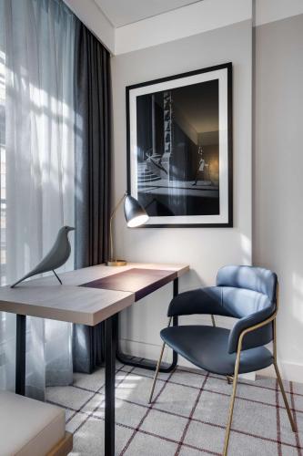 Vibe Hotel Sydney Darling Harbour Room Type - Deluxe Room