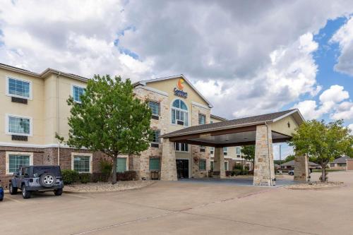 Comfort Inn & Suites Gatesville near Fort Cavazos