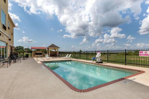 Úszómedence, Comfort Inn & Suites Gatesville in Gatesville (TX)