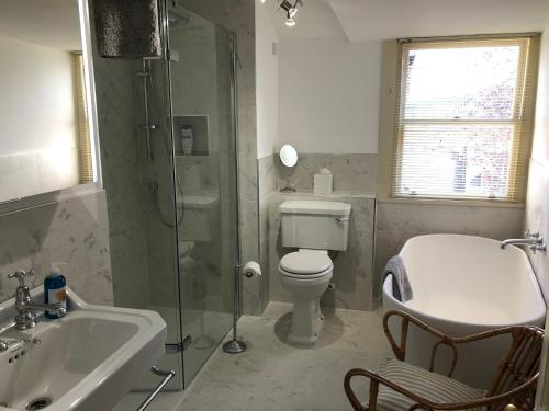 Lansdown Slope Townhouse - Elegant 4 Bedrooms near Assembly Rooms - image 8