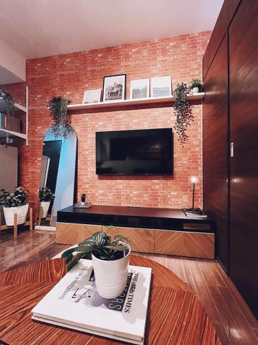Makati Cosy Home l Couples Families l 500Mbps Wifi, Manila