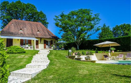 Gorgeous Home In Bassillac-et-auberoche With Outdoor Swimming Pool