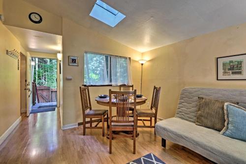 Quiet Cottage with Redwood Forest Views and Deck!