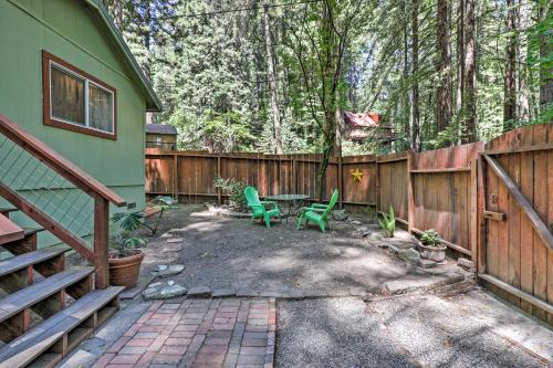 Quiet Cottage with Redwood Forest Views and Deck!