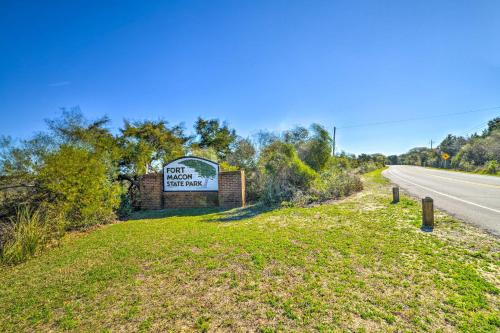 Coastal Atlantic Beach Duplex Less Than 1 Mi to Boardwalk! - image 6