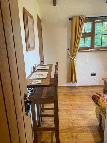 บริการและสิ่งอำนวยความสะดวก, Character 1 bedroom country annex in West Camel in เวสท์ คาเมล