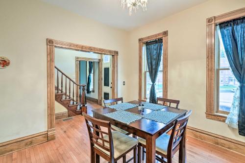 Less Than 1 Mi to Downtown Historic Dubuque Gem!