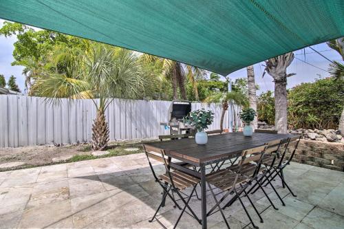 Airy Coastal Home - 3 Mi to Deerfield Beach! - image 3
