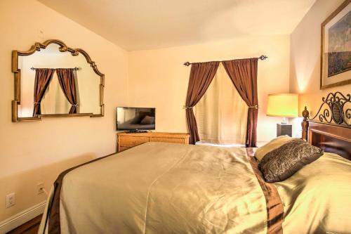 Pet-Friendly Las Vegas Condo 1 Mi to the Strip! Pet-Friendly Las Vegas Condo 1 Mi to the Strip!
