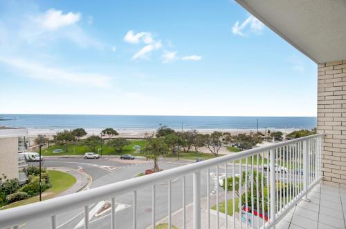 Capeview Apartments - Right on Kings Beach