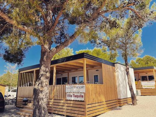 3V Holiday Resort