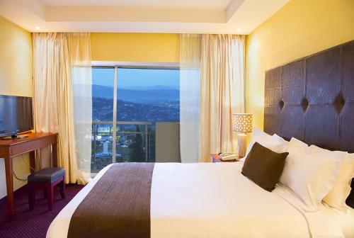 Double Room with Panoramic View image 2