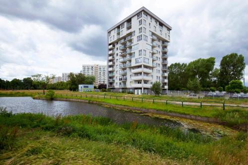 Vista Exterior, Elite Apartments  Seaview Tower | amazing see view & free parking | By the Sea in Przymorze